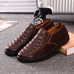 碩鑫男鞋產(chǎn)品特點(diǎn)與加盟店投資分析